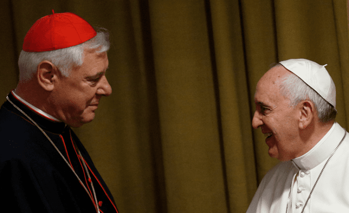 Le cardinal Luis Ladaria et le Pape François